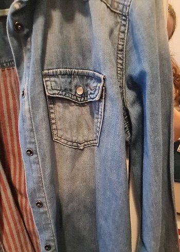 Düğmeli Mavi Denim Kadın Gömlek - Görsel 3