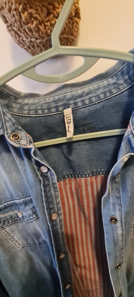 Düğmeli Mavi Denim Kadın Gömlek - Görsel 2