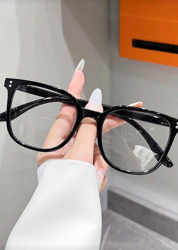 Klasik Parlak Kahverengi Kadın Gözlüğü - Görsel 2