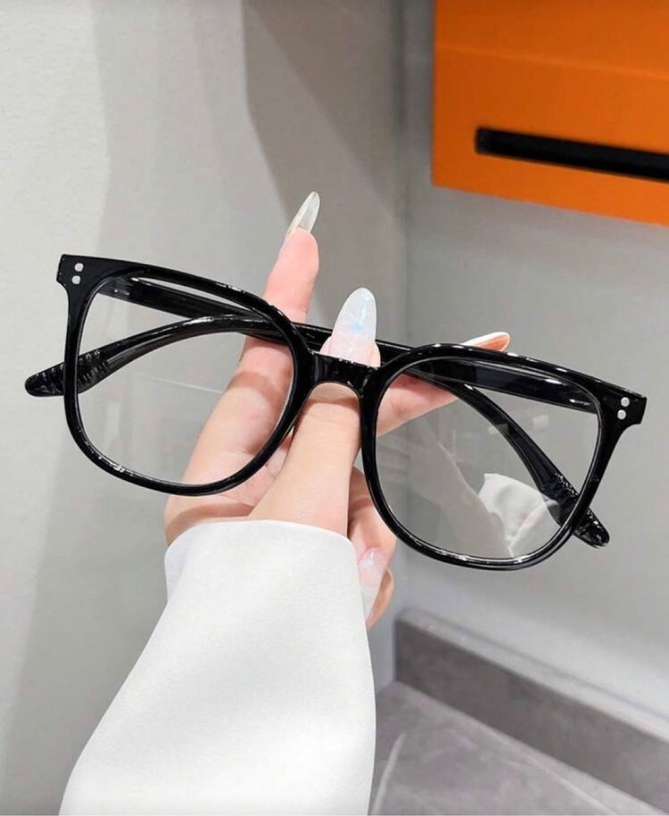 Klasik Parlak Kahverengi Kadın Gözlüğü - Görsel 2