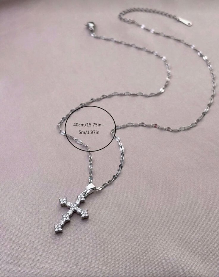 Gri İşlemeli Zincir Detaylı Minimalist Kolye - Görsel 3