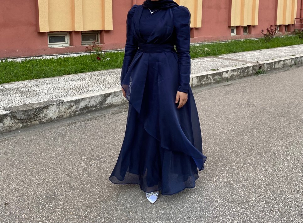 Uzun Lacivert Drapeli Kadın Abiye Elbise - Görsel 4