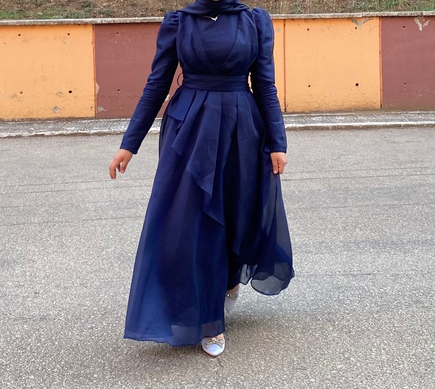 Uzun Lacivert Drapeli Kadın Abiye Elbise - Görsel 3