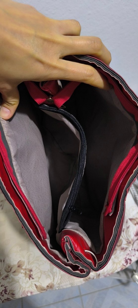 Kırmızı Parlak Deri Kadın Çanta - Görsel 5