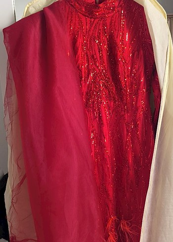 Kırmızı İşlemeli Uzun Kollu Abiye Elbise - Görsel 13