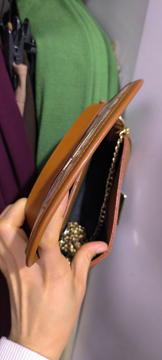 Zincir Detaylı Bej Deri Kadın Çanta - Görsel 5