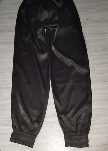 Nike Siyah Kadın Rahat Kesim Kumaş Pantolon - Görsel 2