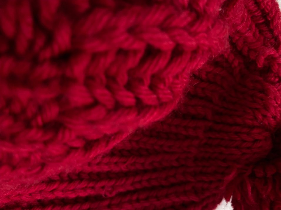 Kadın Kırmızı El Örgüsü Bere - Görsel 2