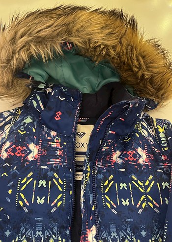 Kız Çocuk Çok Renkli Desenli Kürklü Mont - Görsel 2