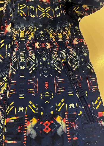 Kız Çocuk Çok Renkli Desenli Kürklü Mont - Görsel 3