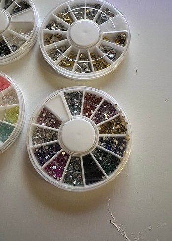 Çok Renkli Tırnak Süslemeleri Seti - Görsel 5