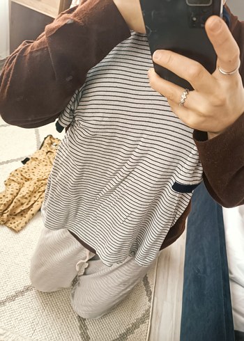 Mavi v yaka tshirt - Görsel 3