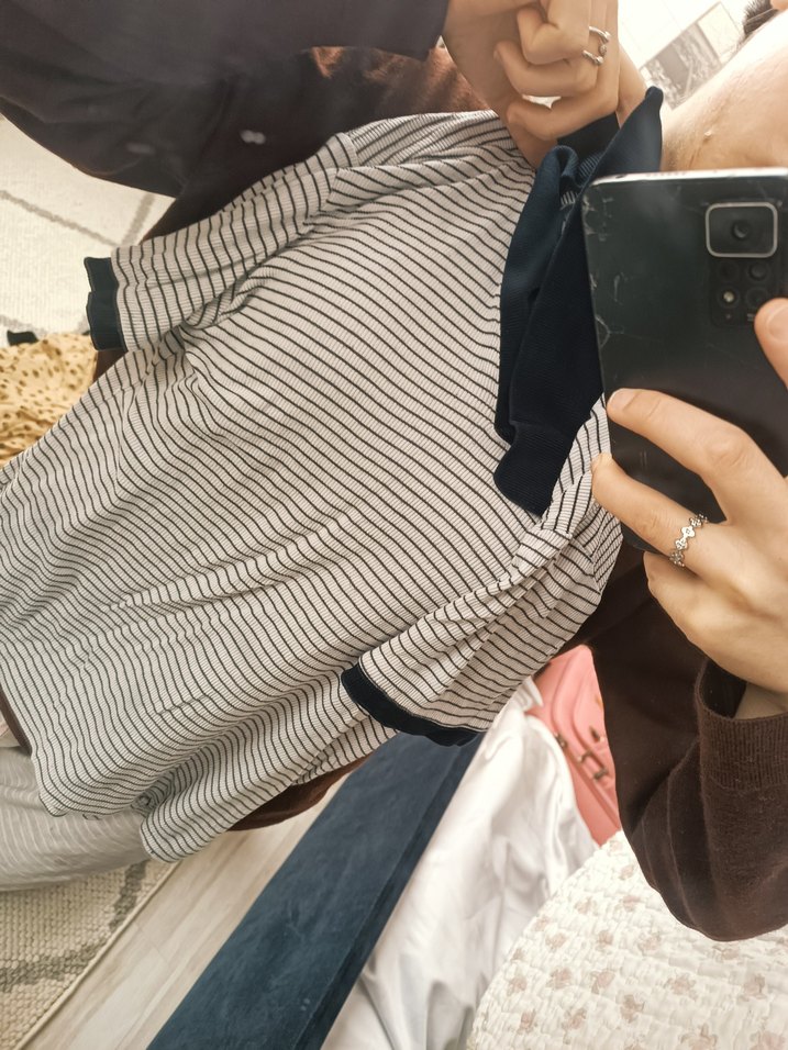 Mavi v yaka tshirt - Görsel 4