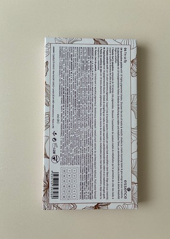 ESSENCE Çok Renkli Göz Farı Paleti - Görsel 5