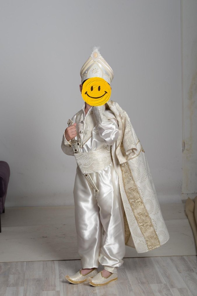 Dantel Detaylı Beyaz Geleneksel Çocuk Kıyafeti - Görsel 2