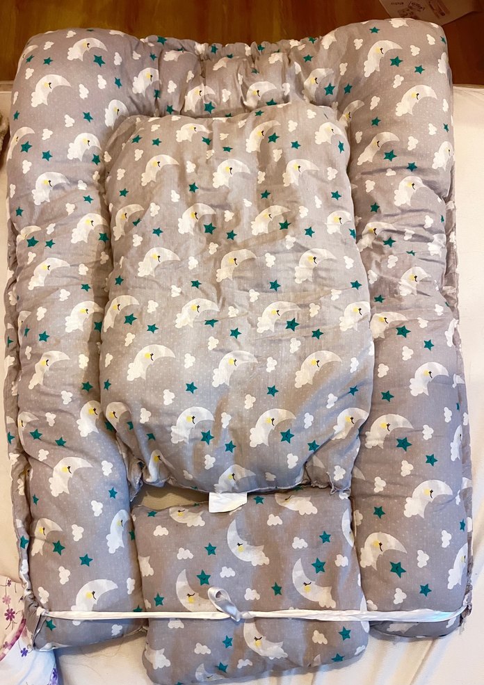 Gri Ay ve Yıldız Desenli Bebek Yatağı - Görsel 2