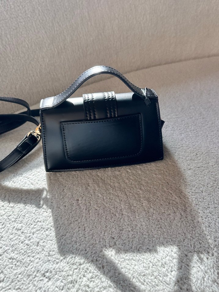 Jacquemus Siyah Deri Tokalı Kadın Çanta - Görsel 5