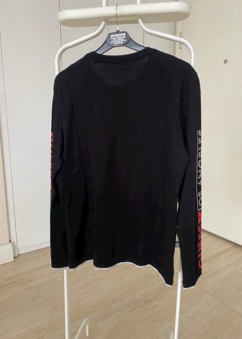 Guess Tişört...Slim fit M beden - Görsel 4