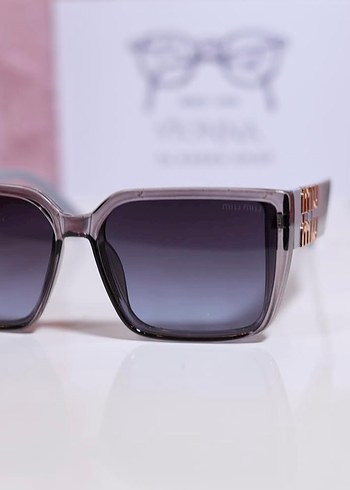 Miu Miu Gri Sokak Stili Kadın Gözlüğü - Görsel 3