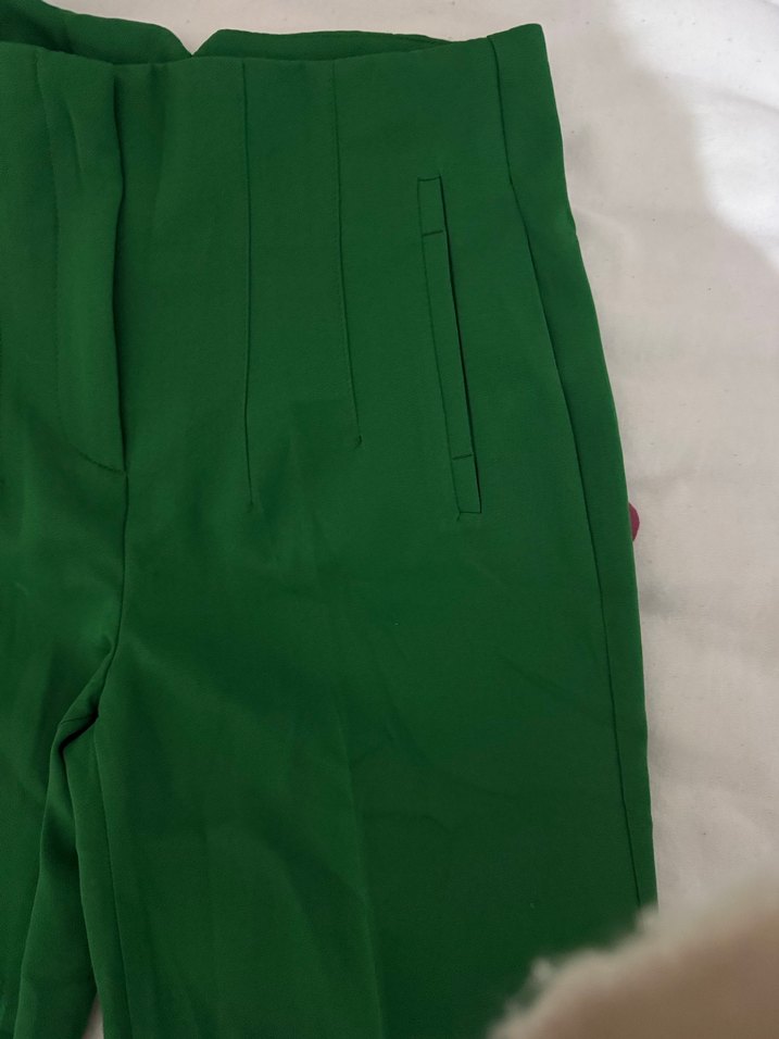 Yeşil Düğmeli Kadın Kumaş Pantolon - Görsel 2