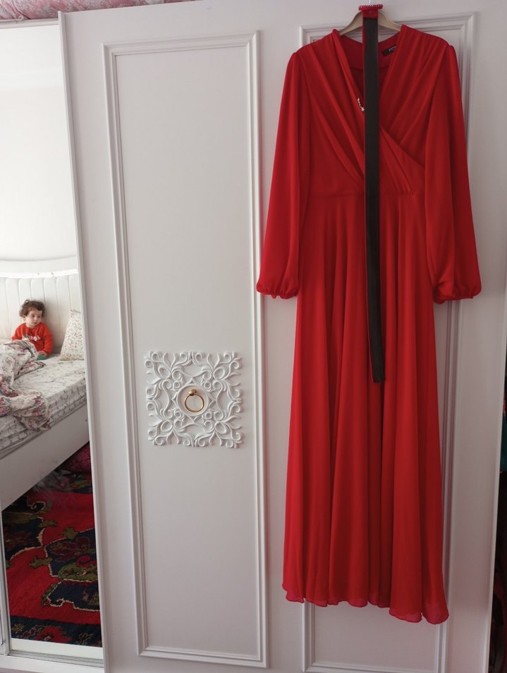 Beyaz Uzun Kollu Drape Detaylı Kadın Gelinlik - Görsel 3