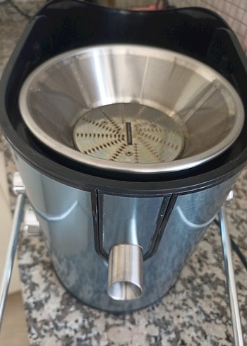 mavi Renkli Katı Meyve Sıkacağı - Görsel 4