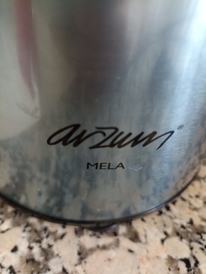 mavi Renkli Katı Meyve Sıkacağı - Görsel 3