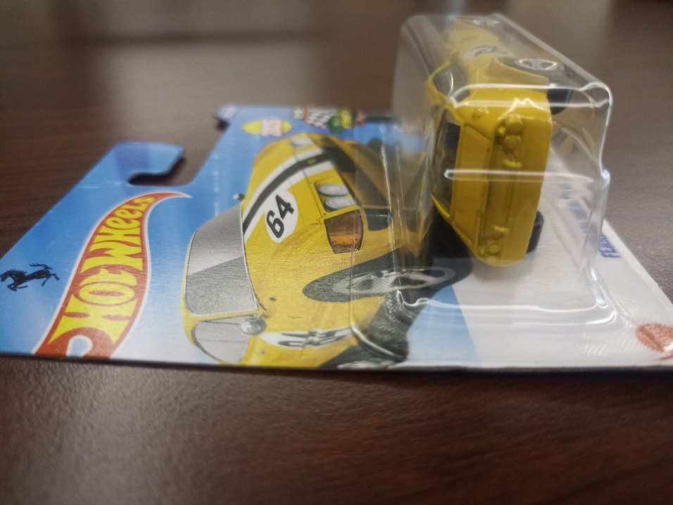 Hot Wheels Sarı Ferrari Oyuncak Araba - Görsel 2