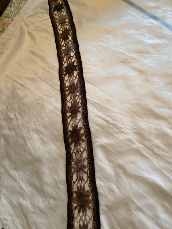 Dantel Detaylı Kahverengi Kadın Fular - Görsel 2