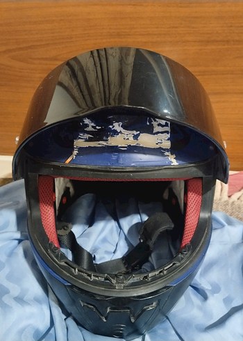 Mavi Desenli Tokalı Motosiklet Kaskı - Görsel 3