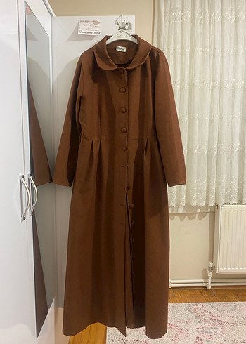 Uzun Kahverengi Düğmeli Kadın pardesü - Görsel 2