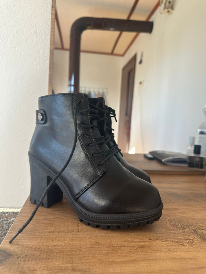 Siyah Deri Gotik Topuklu Kadın Bot - Görsel 4