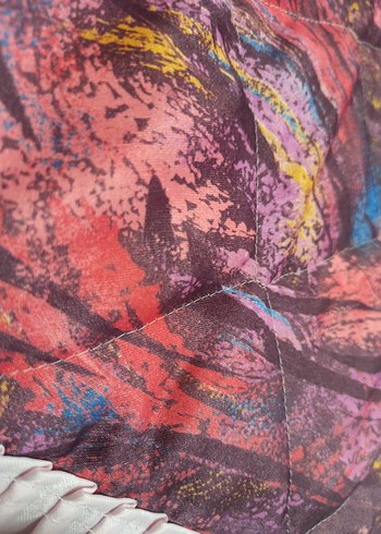 Koyu Bordo Batik Desenli Yatak Örtüsü - Görsel 2