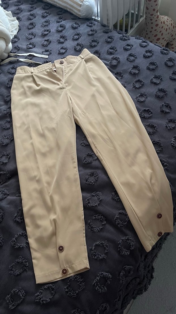 Düğmeli Bej Kadın Kumaş Pantolon - Görsel 2