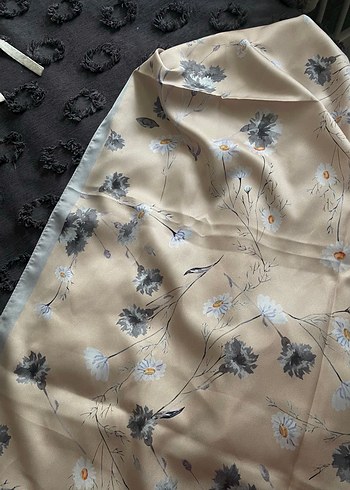 Bej Gri Mavi Çiçekli Şal- Fresh Scarfs - Görsel 3