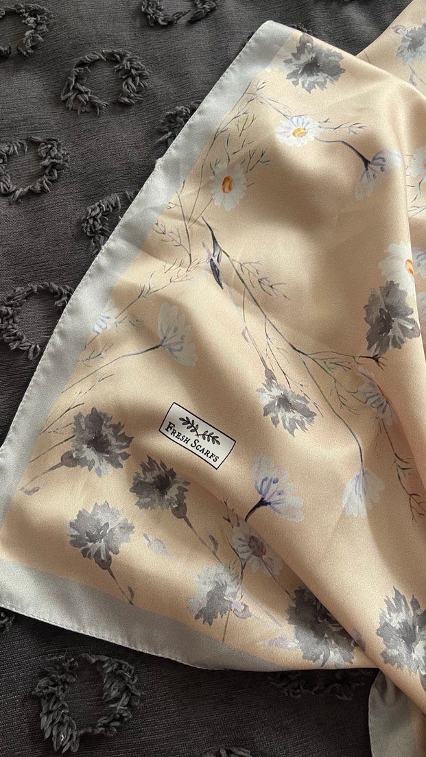 Bej Gri Mavi Çiçekli Şal- Fresh Scarfs - Görsel 2