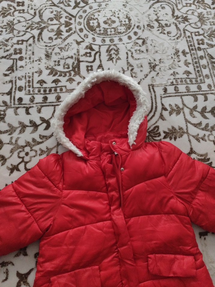 Kız Çocuk Kırmızı Kürklü Kaban - Görsel 3