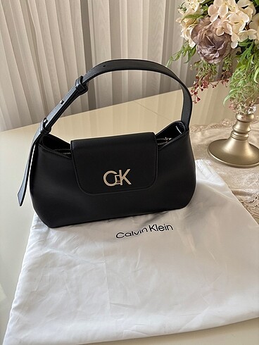 Calvin Klein ORİJİNAL MARKALI CALVİN KLEİN MARKALI ÇANTA