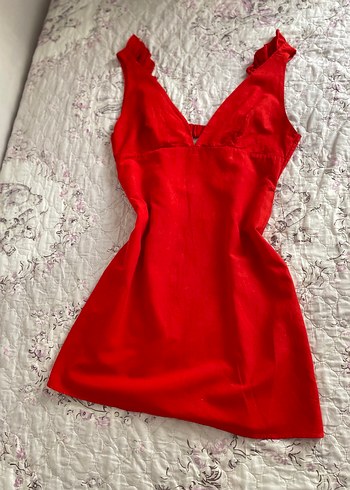 Kırmızı Dantel Detaylı V Yakalı Mini Elbise - Görsel 2