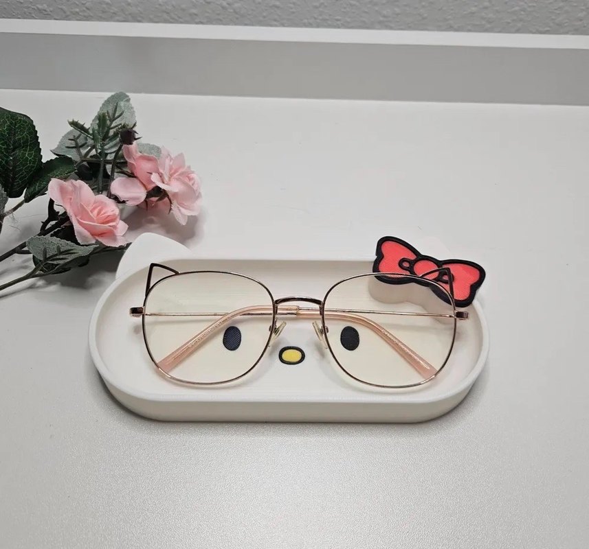 Hello Kitty gözlük tutucu - Görsel 3