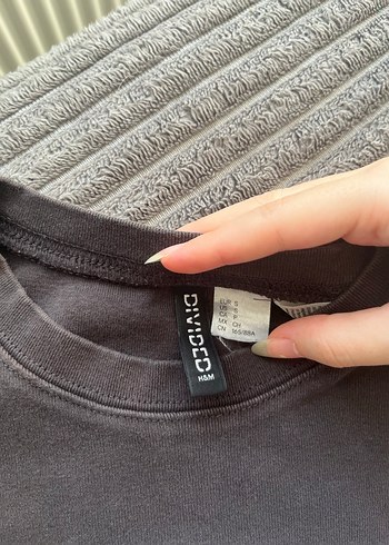 H&M kısa kollu tshirt - Görsel 2