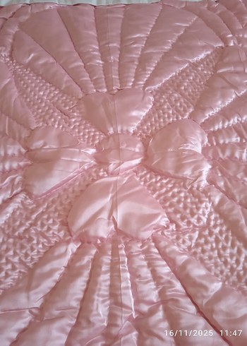 el yapımı Pembe İşlemeli orjinal yün yorgan - Görsel 3