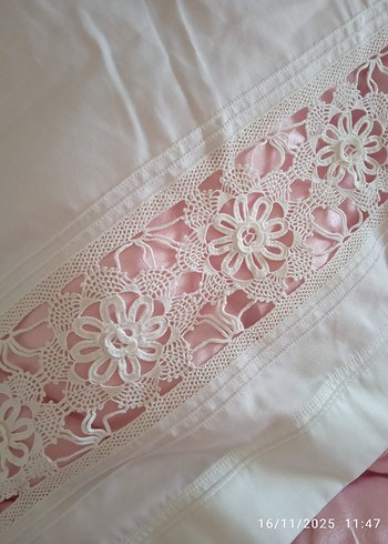 el yapımı Pembe İşlemeli orjinal yün yorgan - Görsel 2