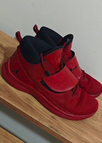 Kırmızı jordan Basketbol Ayakkabısı - Görsel 3