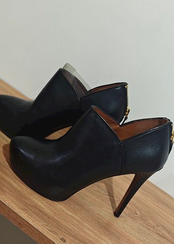 Nine West 35