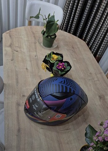 Mor Baskılı Biker Motosiklet Kaskı - Görsel 2