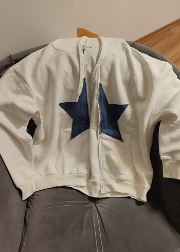 Koton Beyaz Yildizli Kapusonlu Sweatshirt