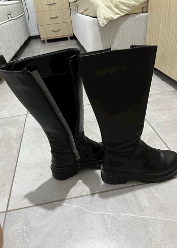Siyah Deri Diz Boyu Kadın Çizme - Görsel 2