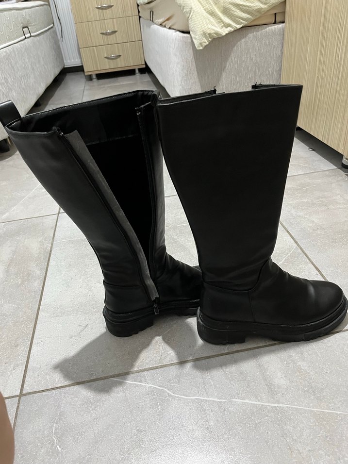 Siyah Deri Diz Boyu Kadın Çizme - Görsel 2