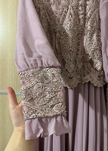 Uzun Kollu Nakışlı Dantel Detaylı Kadın Abiye Elbise - Görsel 3